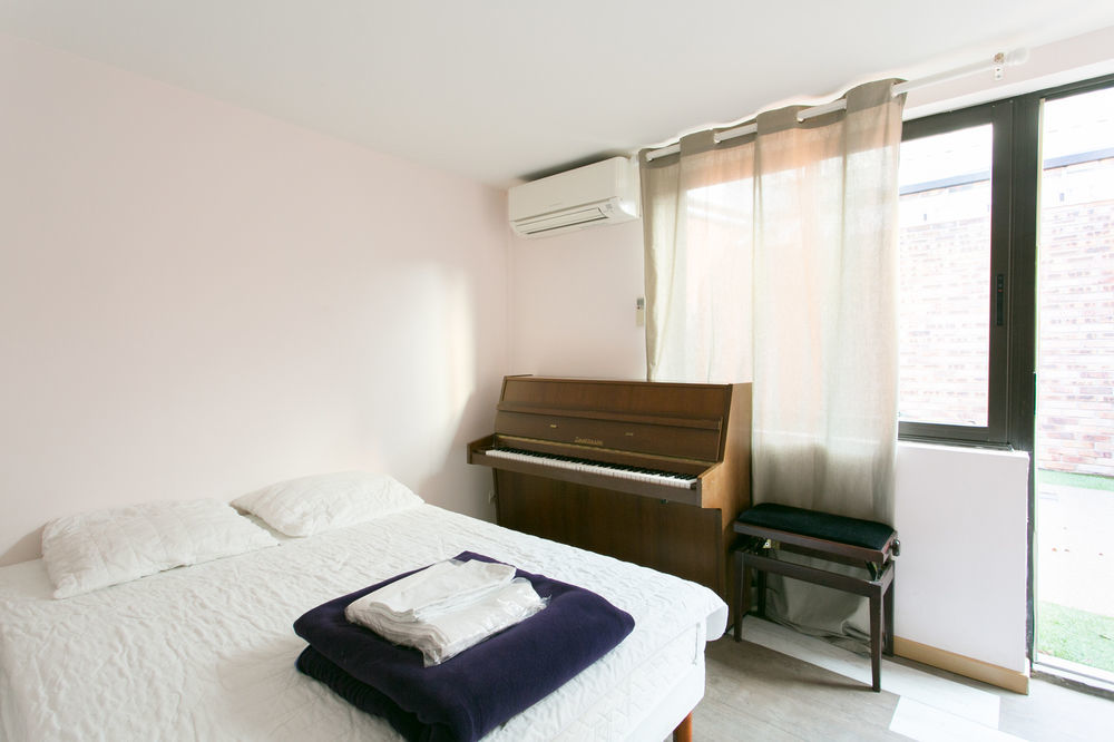 Paris East Side Lodge Пантен Экстерьер фото