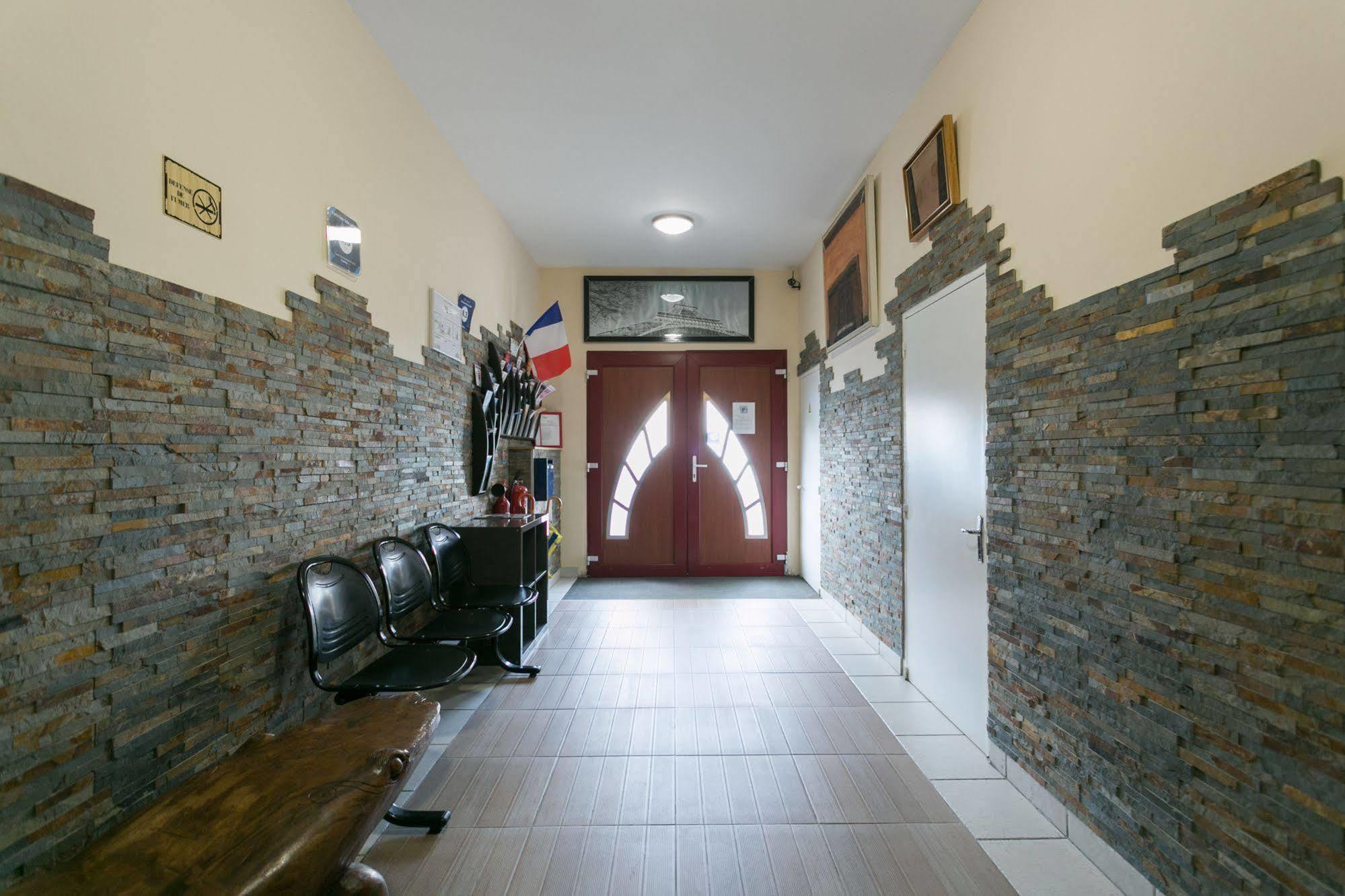 Paris East Side Lodge Пантен Экстерьер фото